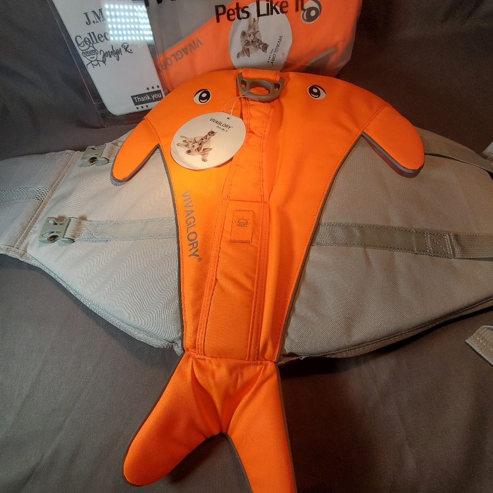 Large, VIVAGLORY Sports Style Dog Life Jacket, Whale-Shape Life Vest